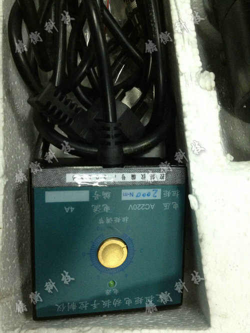 电动定扭矩扳手图片
